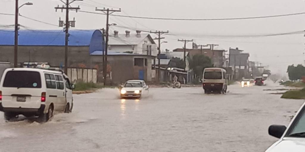 Intensa Lluvia Causa Inundaciones Y Deja Intransitables Algunas Rutas